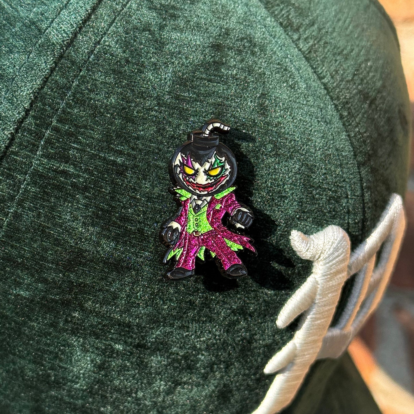 Joker Pin